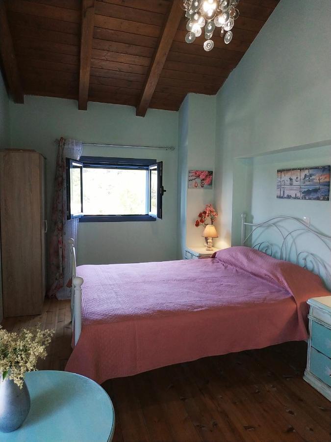 Maria Guesthouse Aliveri Ngoại thất bức ảnh