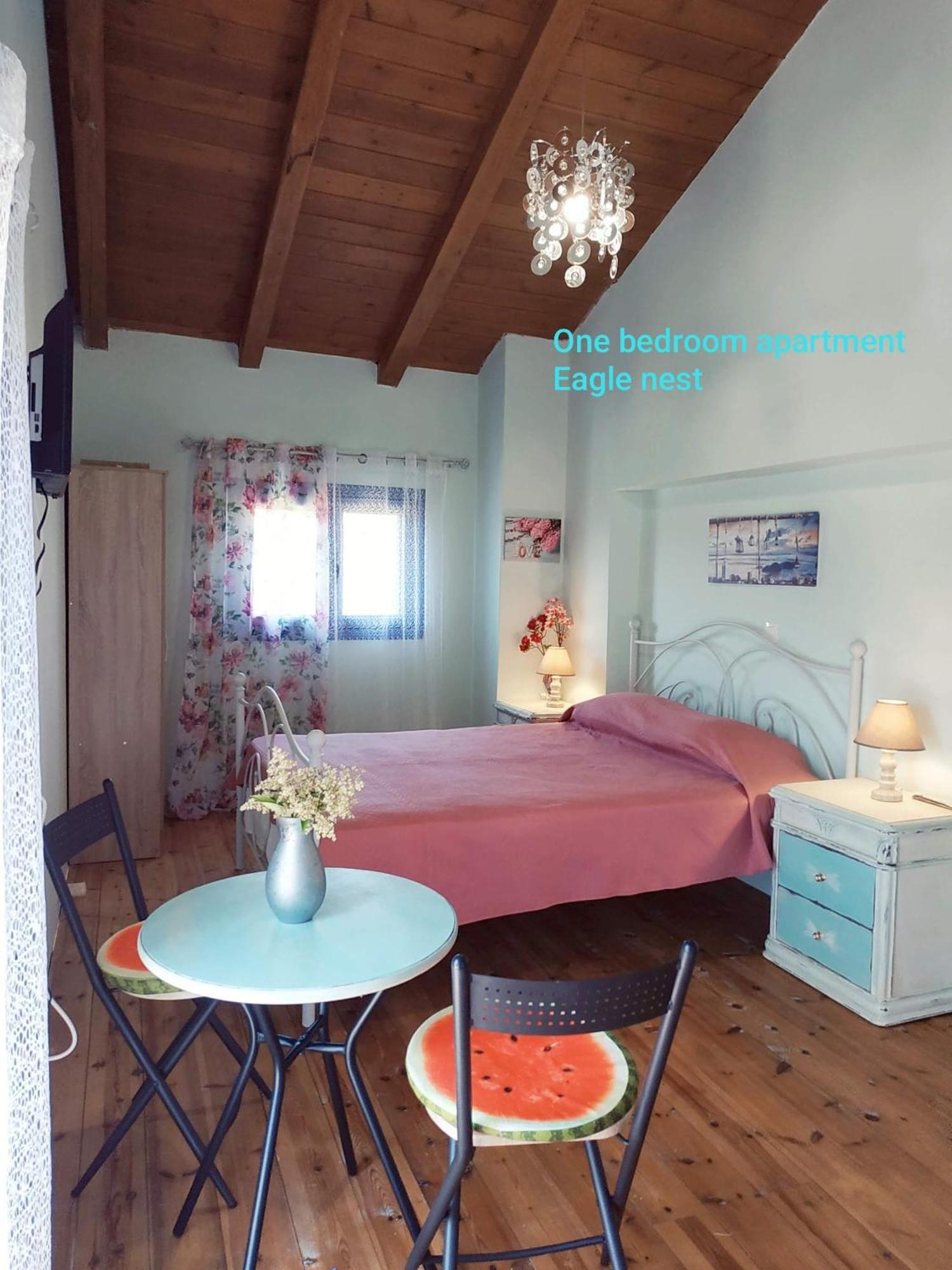 Maria Guesthouse Aliveri Ngoại thất bức ảnh
